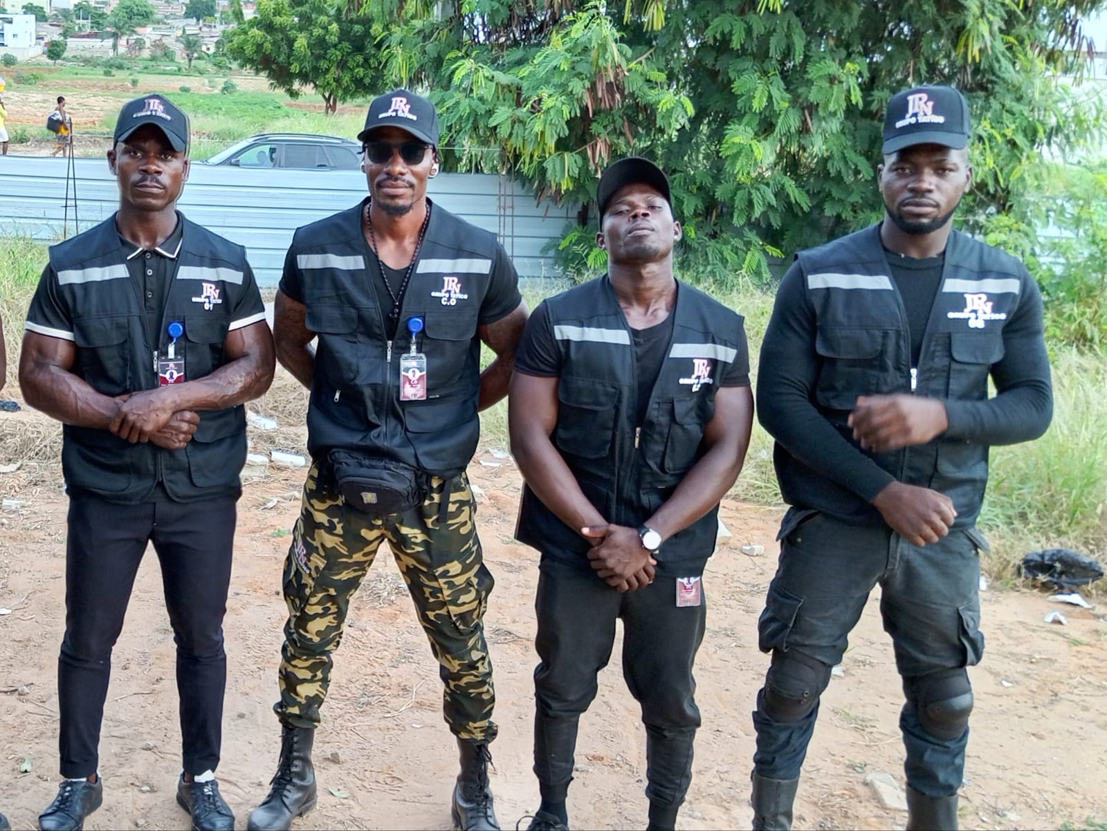 Equipa de agentes da JP Neto em formatura